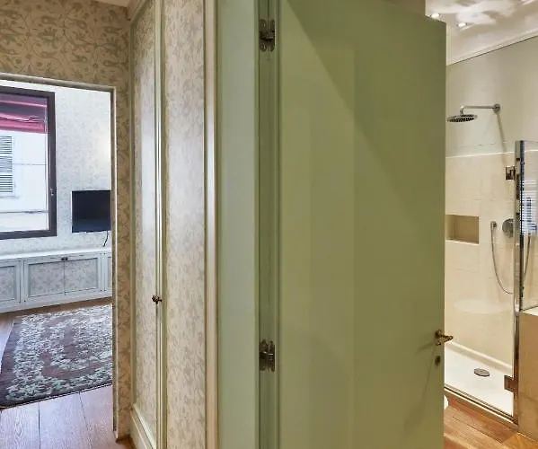 Casa Gugu Bed and Breakfast 3*